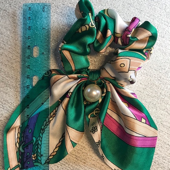 Silk hair ties - Picture 3 of 4